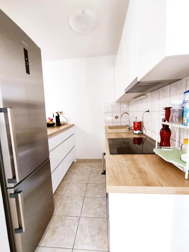 "Idea" Room With Free Parking Split Exterior photo